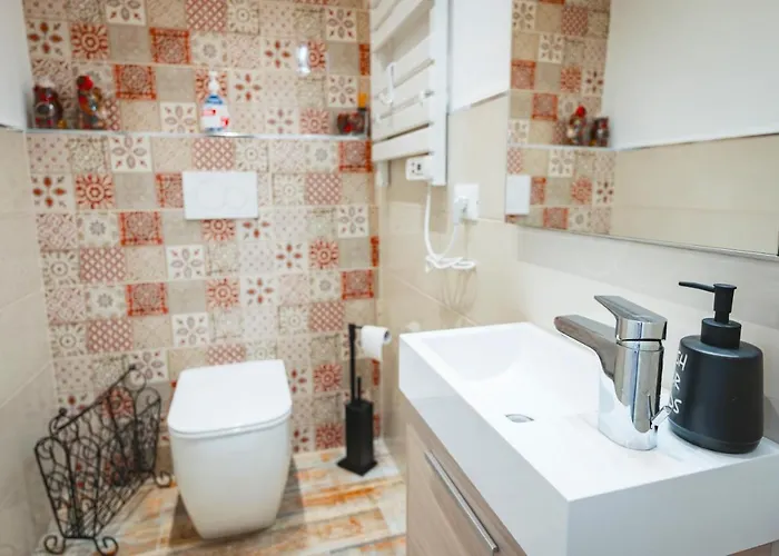 San Giusto Elegante Bilocale Con Balcone E Vista Apartament Triest