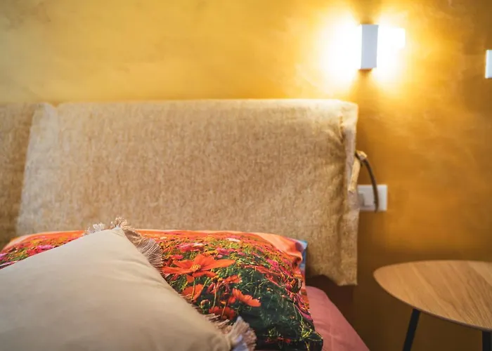 San Giusto Elegante Bilocale Con Balcone E Vista Apartament *